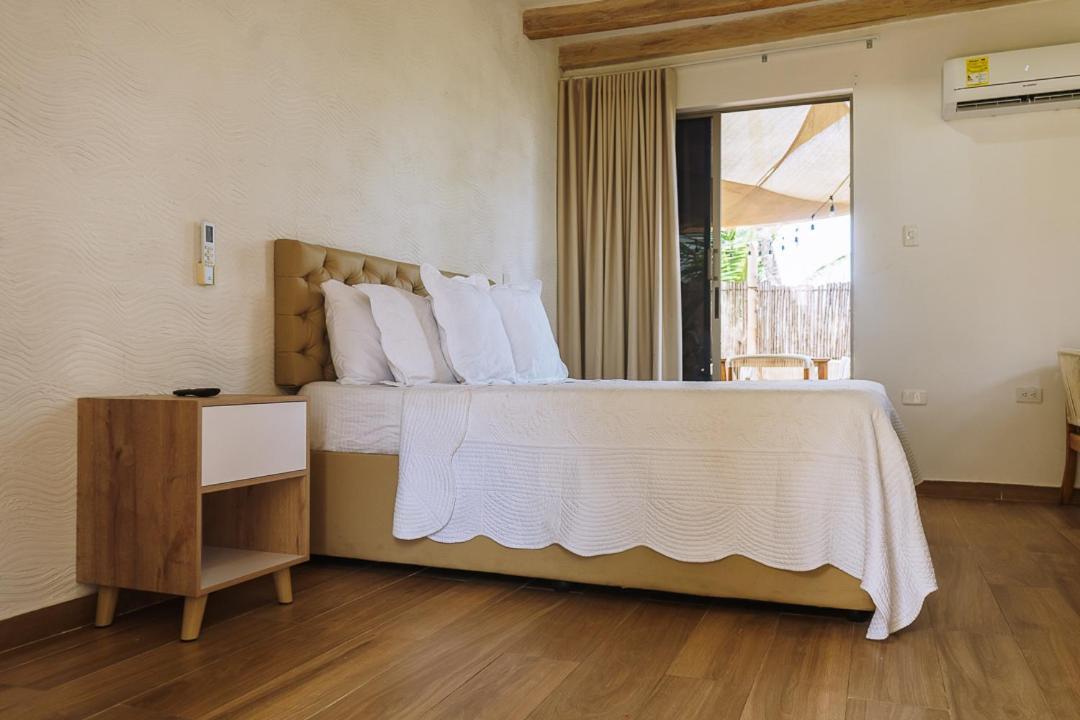 Palmarito Beach Hotel Tierra Bomba Ngoại thất bức ảnh